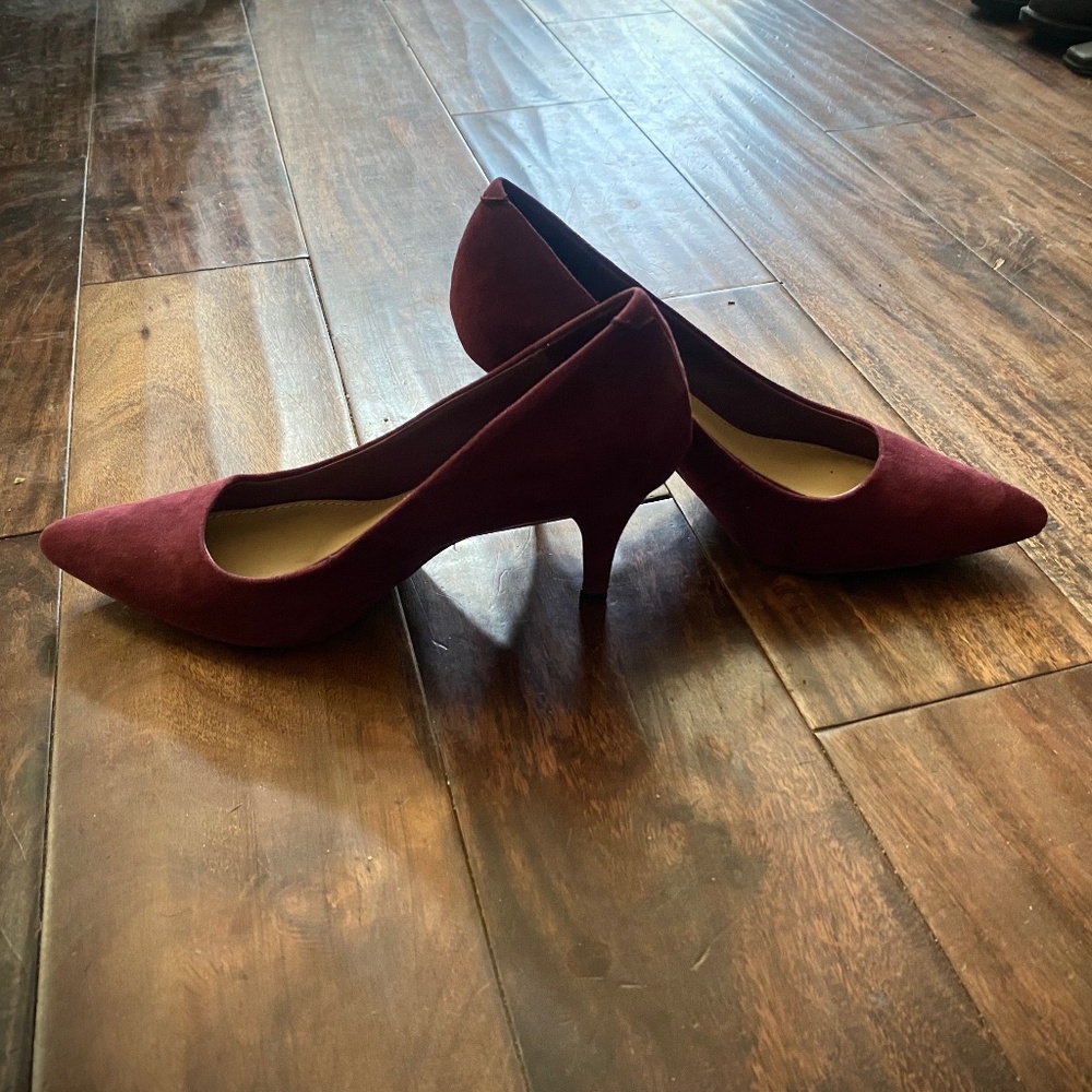 Maroon Heels - Picture 2 of 3